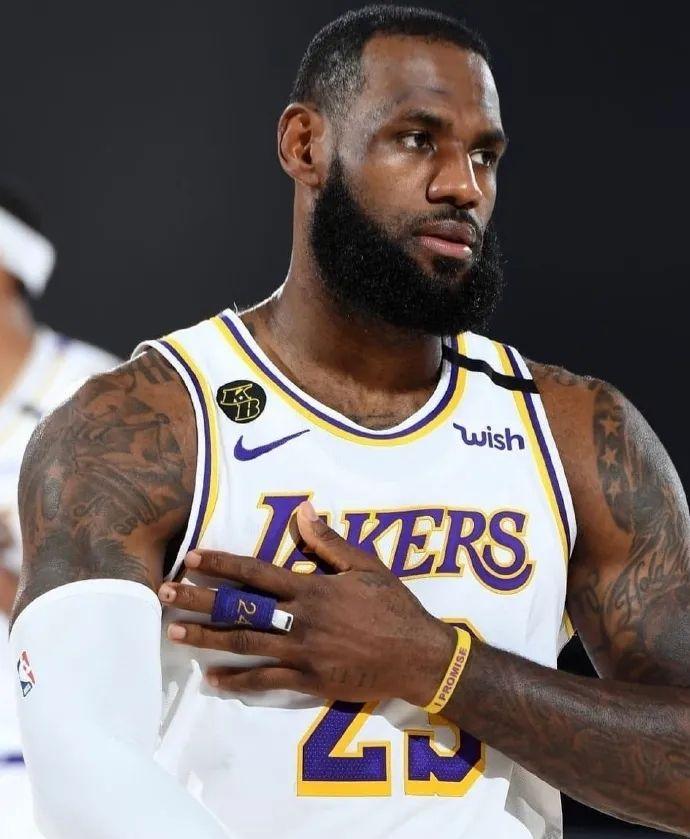 肋部连接薄 肋部连接薄